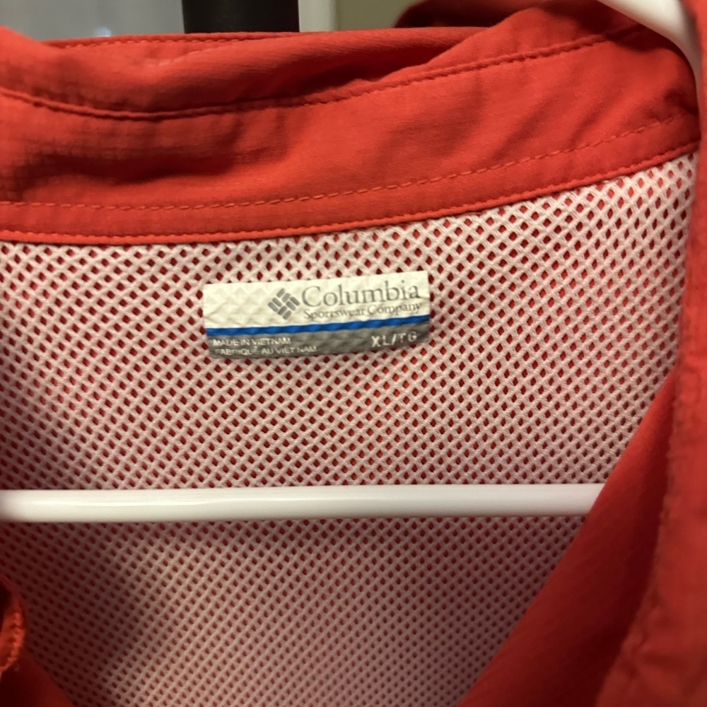 Columbia Red Short Sleeve Shirt - Picture 2 of 4